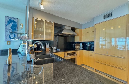 Bradenton Beach Condo | BOUTIQUE BEACH FRONT LUXURY LOCATED DIRECTLY ON BEACH WITH FABULOUS SUNSETS
