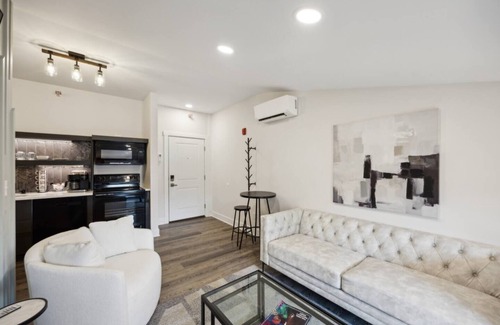 Jackson Hotel | Boutique Hotel | The Thomas Edison Suite