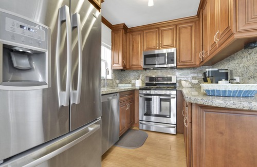 Deerfield Beach Hotel | Boutique Hotel 2 bed/1 bath Townhome w/POOL, LOCATION! Walk to BEACH/Nightlife