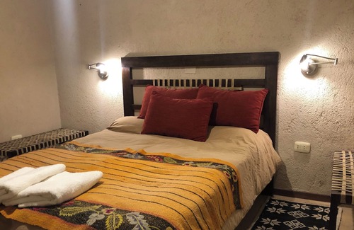 La Granja Cabin | Boutique house, with a panoramic view of Las Sierras Chicas de Córdoba, Arg.