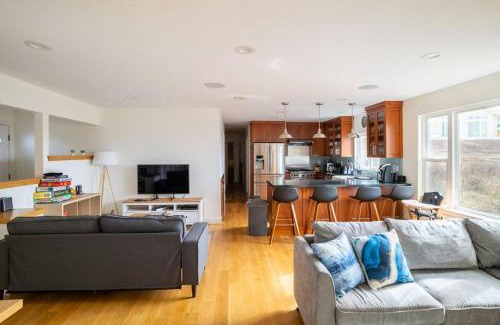 Old Town House | Boutique Ocean View Home with Private Hot Tub