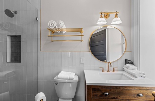 Washington Apartment | Boutique Premium Studio At The West Main - Chart Room