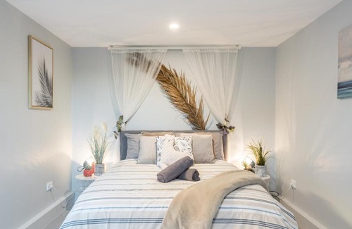 Burwood House | Boutique Private Rm situated in the heart of Burwood G1 - ROOM ONLY