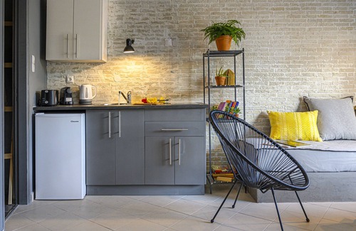 Spata-Artemida House | Boutique Studios & Apartments-by Avelink