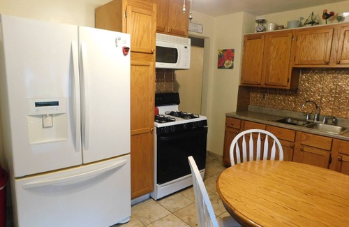 East Peoria House | Bow Wow/Meow! Fenced Yard-5 min to Downtown Peoria