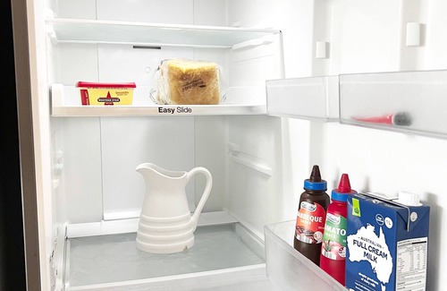 Bowen Hills Apartment | Bowen hills convenience- doorstep to RNA/RBWH, pet friendly!