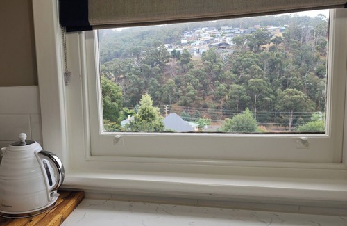South Hobart House | Bowen Toft House- eco home from home
