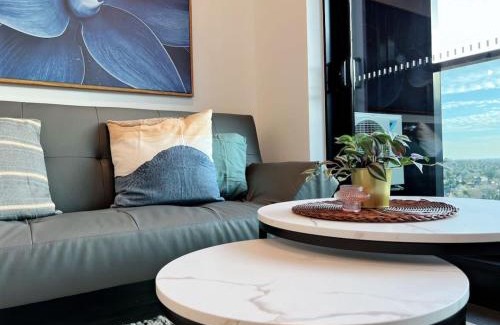 Box Hill Apartment | Box Hill 1BR Apt with Pool,Gym,Sauna l158