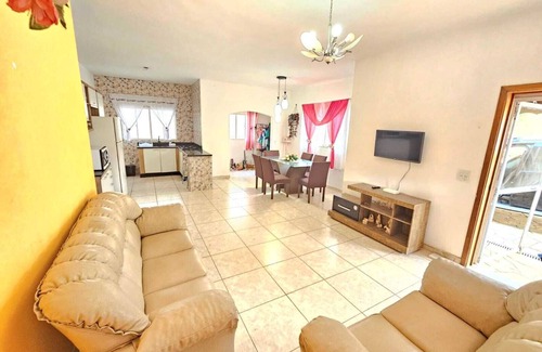 Caiocara House | Farm in Atibaia Swimming pool, football pitch and bonfire Your pet is welcome