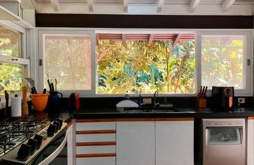 Sao Sebastiao House | Beachfront condominium to relax with the family.