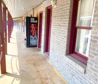 Big Spring Hotel | Bradbury Inn