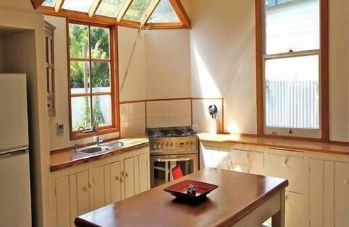 Penguin House | Braddon House - The Gracious Lady
