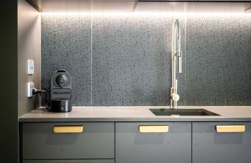 Braddon Apartment | Braddon Studio with BBQ Area