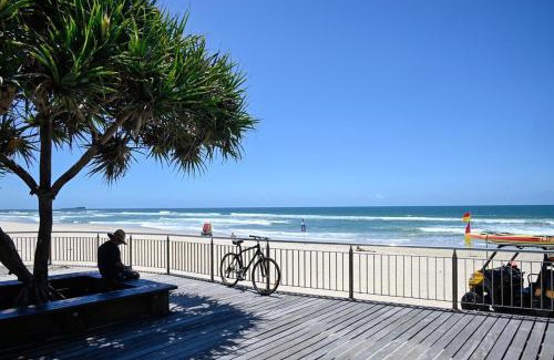 Maroochydore Apartment | Bradman Ave Gem - River Views & Outdoor Activities