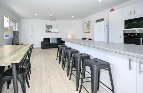 Maroochydore Apartment | Bradman Ave Gem - River Views & Outdoor Activities