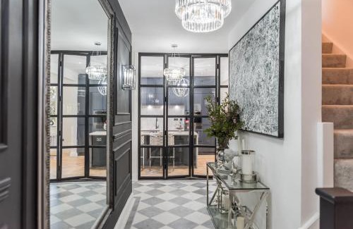 Kirkcaldy House | Braeside Lodge