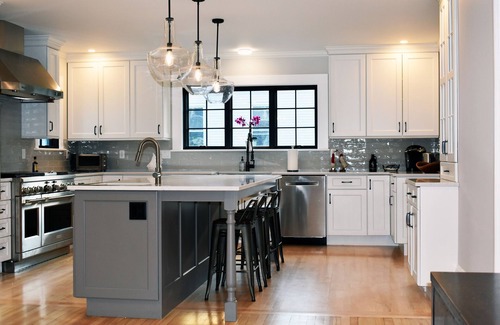 Brandon House | Brand new 2021 Reno of Federal Style House, steps from Downtown Brandon