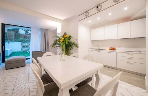 Sant'Agnello Apartment | Brand new 3BR 3BT lavish serviced central apartment with private pool and garden