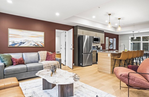 Harvie Heights Apartment | Brand New 8BR Family Retreat