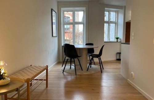 Norrebro Apartment | Brand New Apt By the Lakes