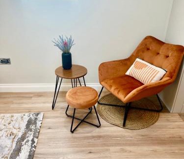 Boscombe Apartment | Brand New Apt -Coastal Breeze 1-bedroom apartment in Bournemouth with free parking- sleeps 4 ppl- internet