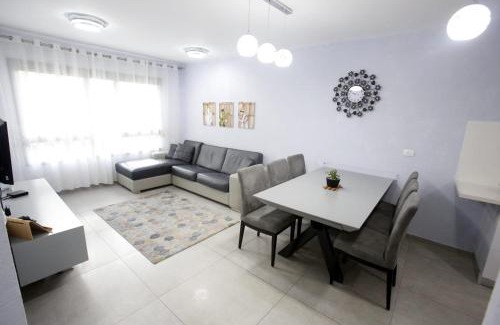 Mea She'arim Apartment | Brand new apt Jerusalem Boutique haneviim