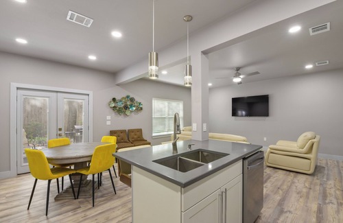Spicewood House | Brand New Build in 2025! Premium Appliances, Designer Finishes, Lake Nearby