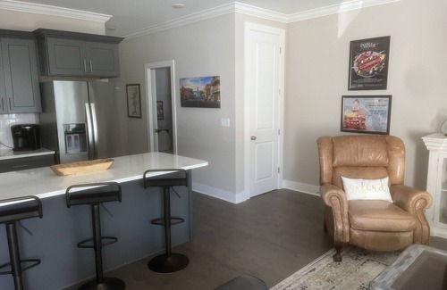 Oxford Condo | Brand new condo available, 5 minutes to stadium and 1.5 miles off the square.