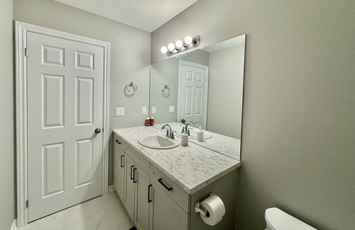 Cobourg House | Brand New Detached Bongalo. 5 minutes from Cobourg Beach