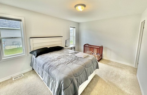 Cobourg House | Brand New Detached Bongalo. 5 minutes from Cobourg Beach