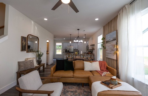 Landrum House | Brand New Downtown Landrum Home - TIEC/Tryon/FENCE