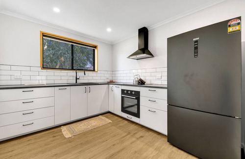 Bannockburn Cottage | Brand New Family/Work Cottagen3Bed1.5Bathn1King size with Tv n2 queen size bed
