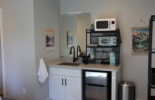 Bothell Apartment | Brand New Guest Suite near Downtown Bothell & UW