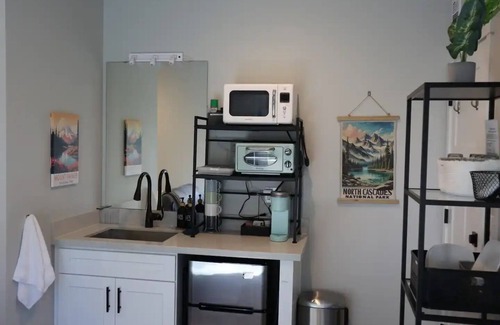 Bothell Apartment | Brand New Guest Suite near Downtown Bothell & UW