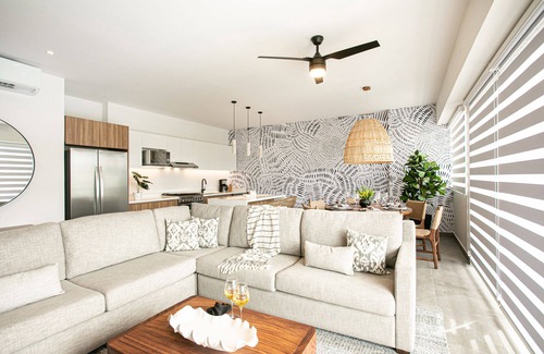 El Caloso Condo | Brand new & huge 2BD condo next to the river! 2BD Condo for rent in El Caloso, P