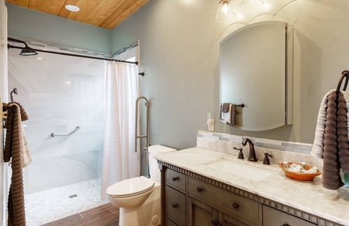 Taos House | Brand New Listing! Summer stays available! Luxury Taos Home with Mountain Views