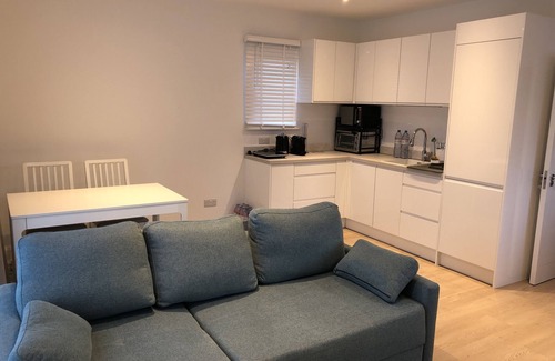Addiscombe House | Brand New Loft 5 minutes to East Croydon Stationnn