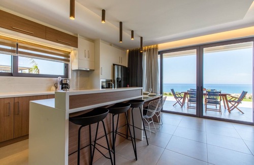 Kolymbari Villa | Brand new lux villa★Private Pool★ Seaview & BBQ★Bathtube with Hydromassage