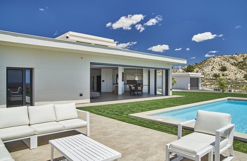 Hoya de los Patos Villa | Brand new luxury villa with panoramic sea views, private pool and jacuzzi