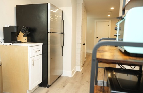 Washington Apartment | Brand New Modern Apartment with Parking