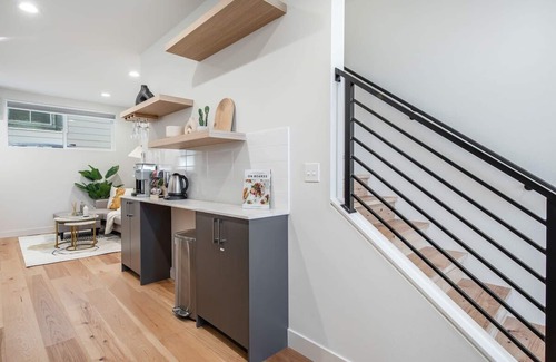 Wallingford House | Brand New Modern Home with Seattle City View|95 ws