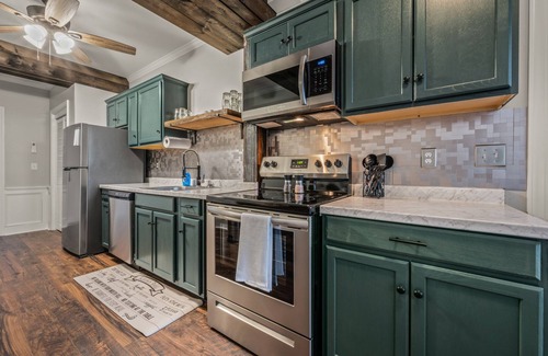Wallingford Center Apartment | Brand New Platform #1