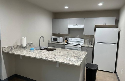 Clovis Apartment | Brand New Rest and Relaxation Apartments