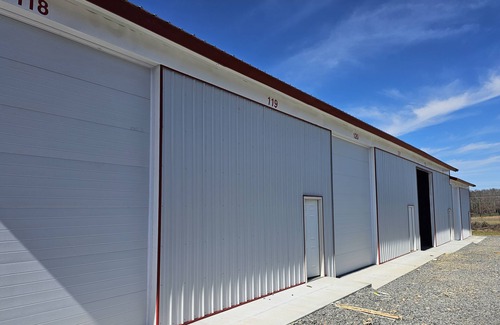 Albertville House | Brand New Shop Space, Man Cave, Storage, Business-the possibilities are endless!