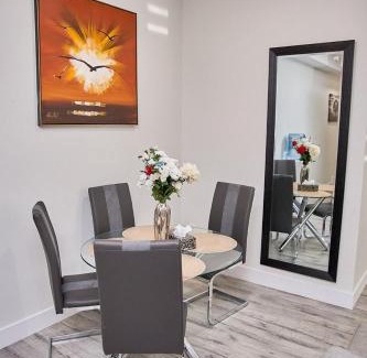 Prince George House | Brand-new three bedroom guest suite in the desirable neighbourhood