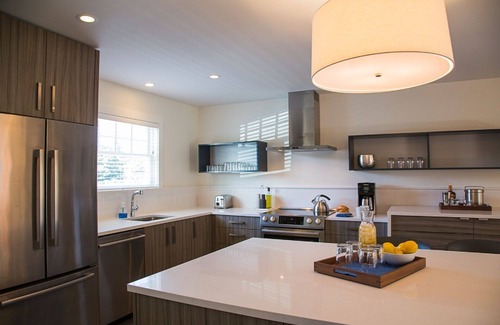 Culloden Shores Condo | Brand New Waterfront - Chic & Sophisticated