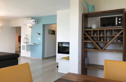 Zagore Apartment | Brand new, with infinity pool, right by the pool