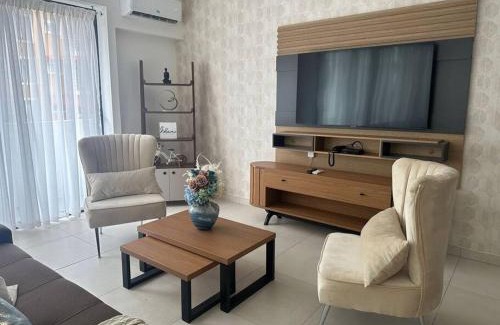 Viejo Arroyo Hondo Apartment | Brand new, with private Jacuzzi