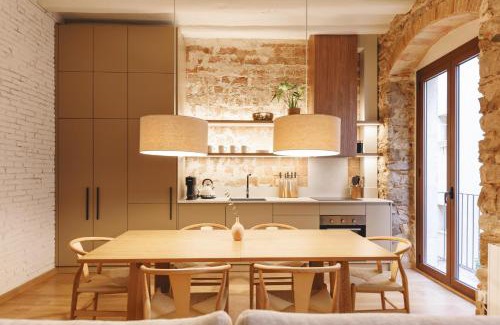 Barri Vell Apartment | Bravissimo Estudi Verd, in the Historic Centre