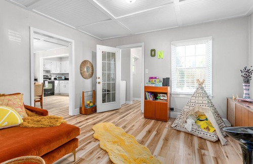 Old Irving Park House | Braydon's Mid Century Bungalow - Walk 2 it ALL